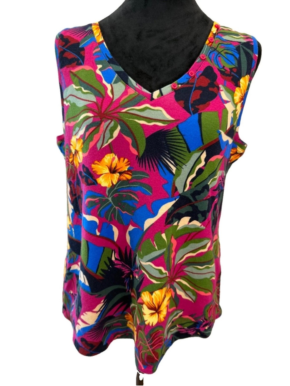 Chico’s ladies size 2/US Large magenta tropical pullover summer knit sleeveless